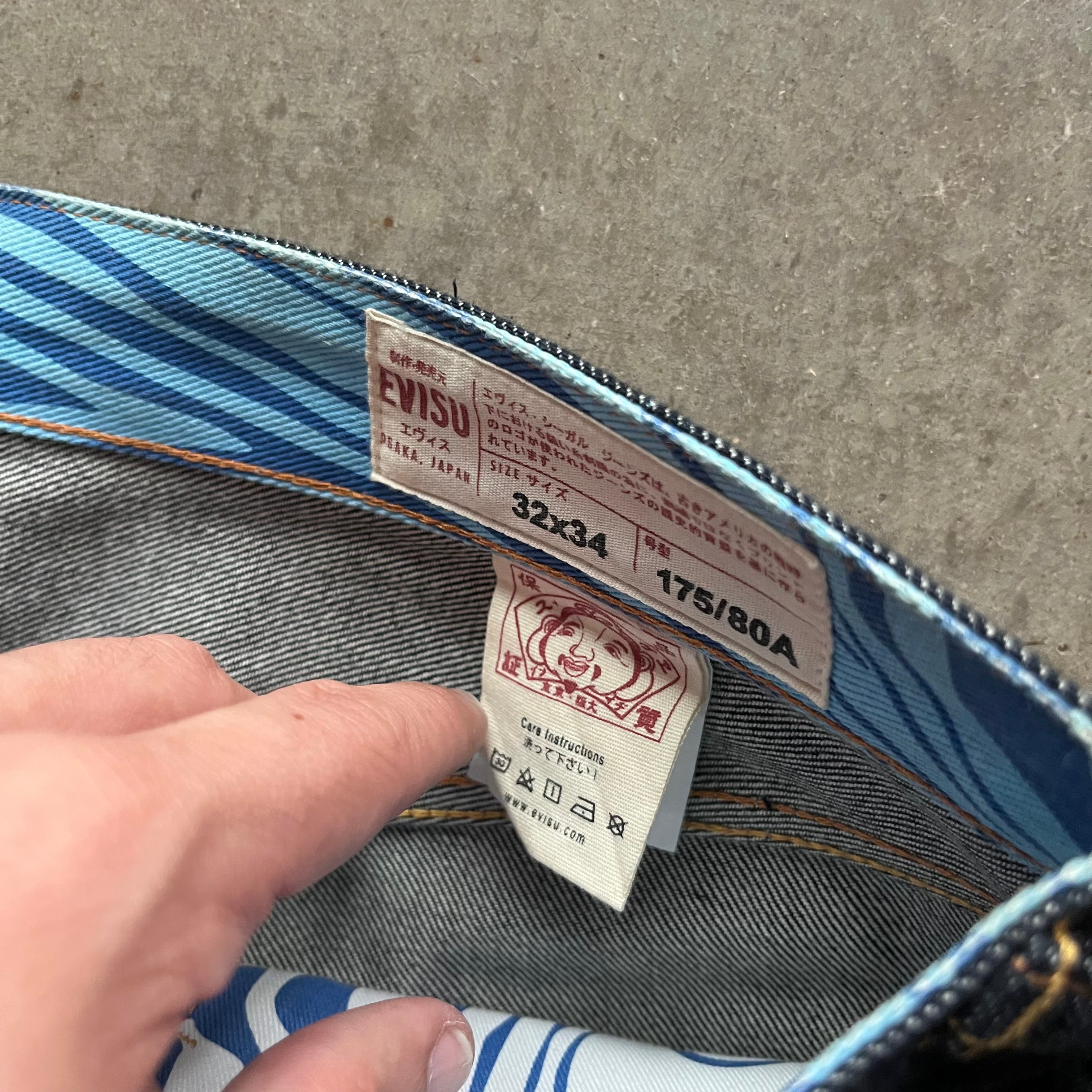 34x30 00s Evisu Rainbow Spellout Jeans