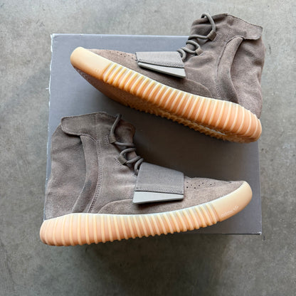 9.5 Used Yeezy 750 Chocolate