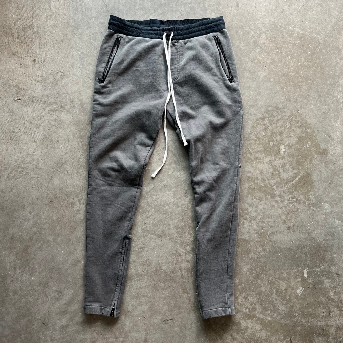 32x30 Fear of God Essentials Sweatpants