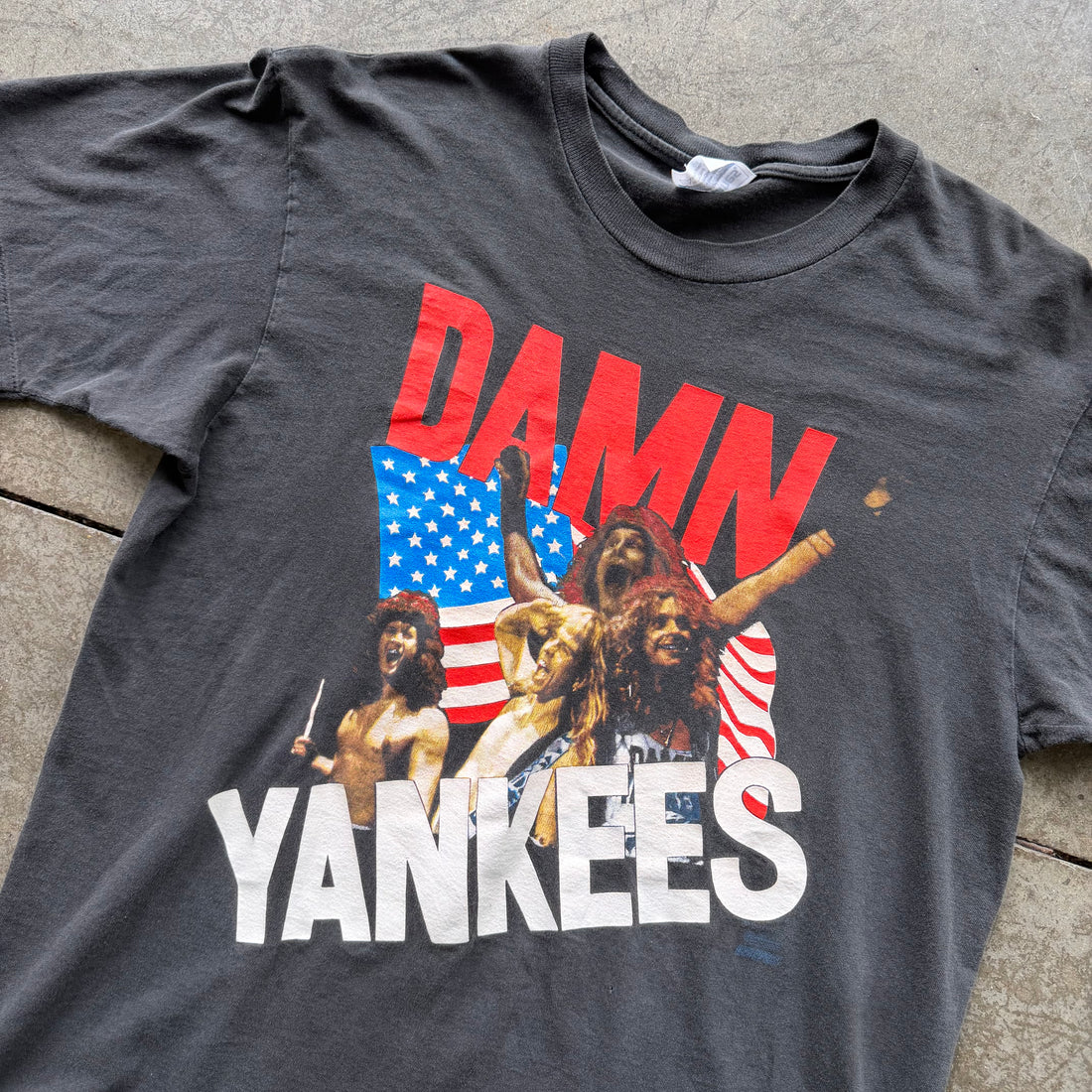 L 80s Damn Yankees Band Tee