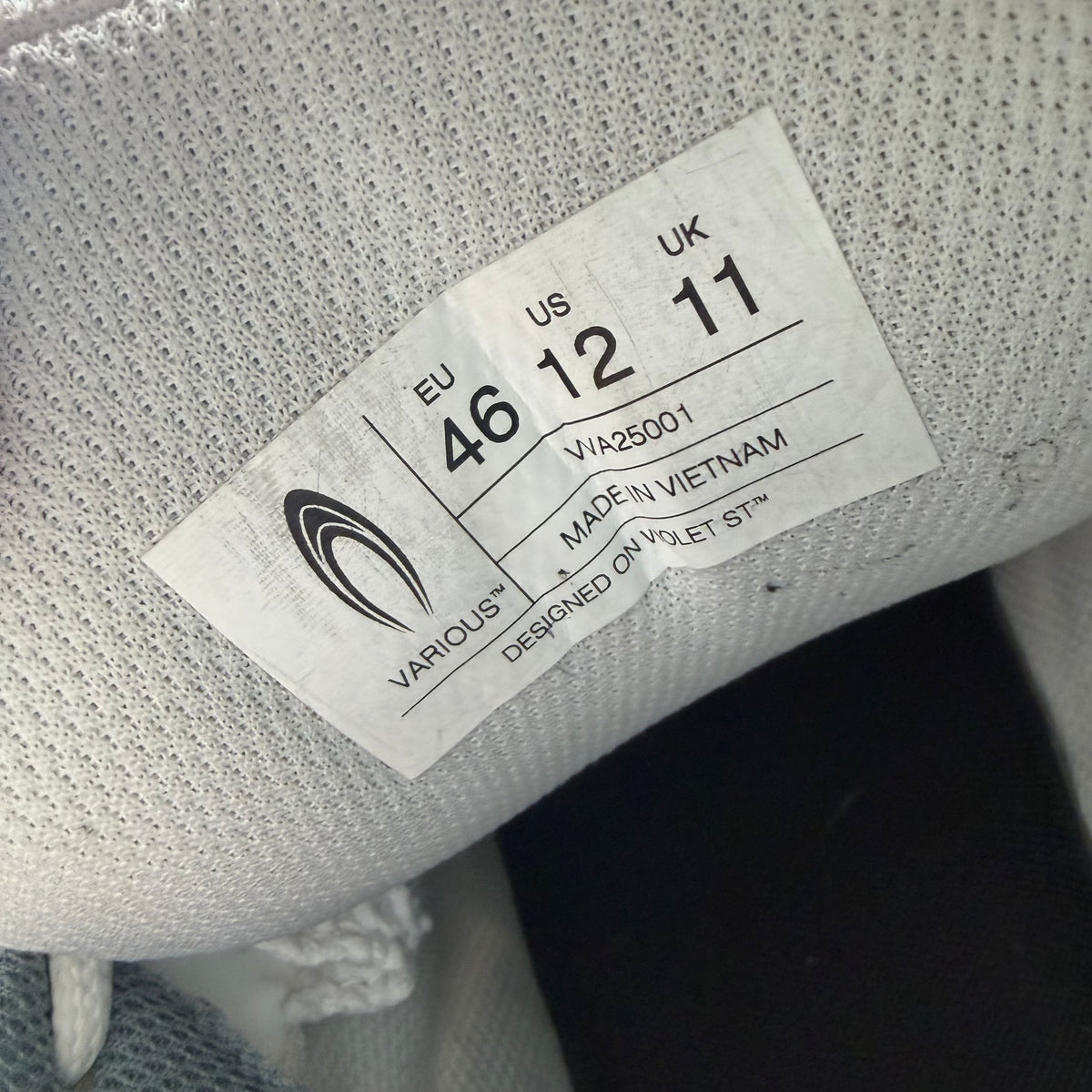 12 Various Zero Sneaker White