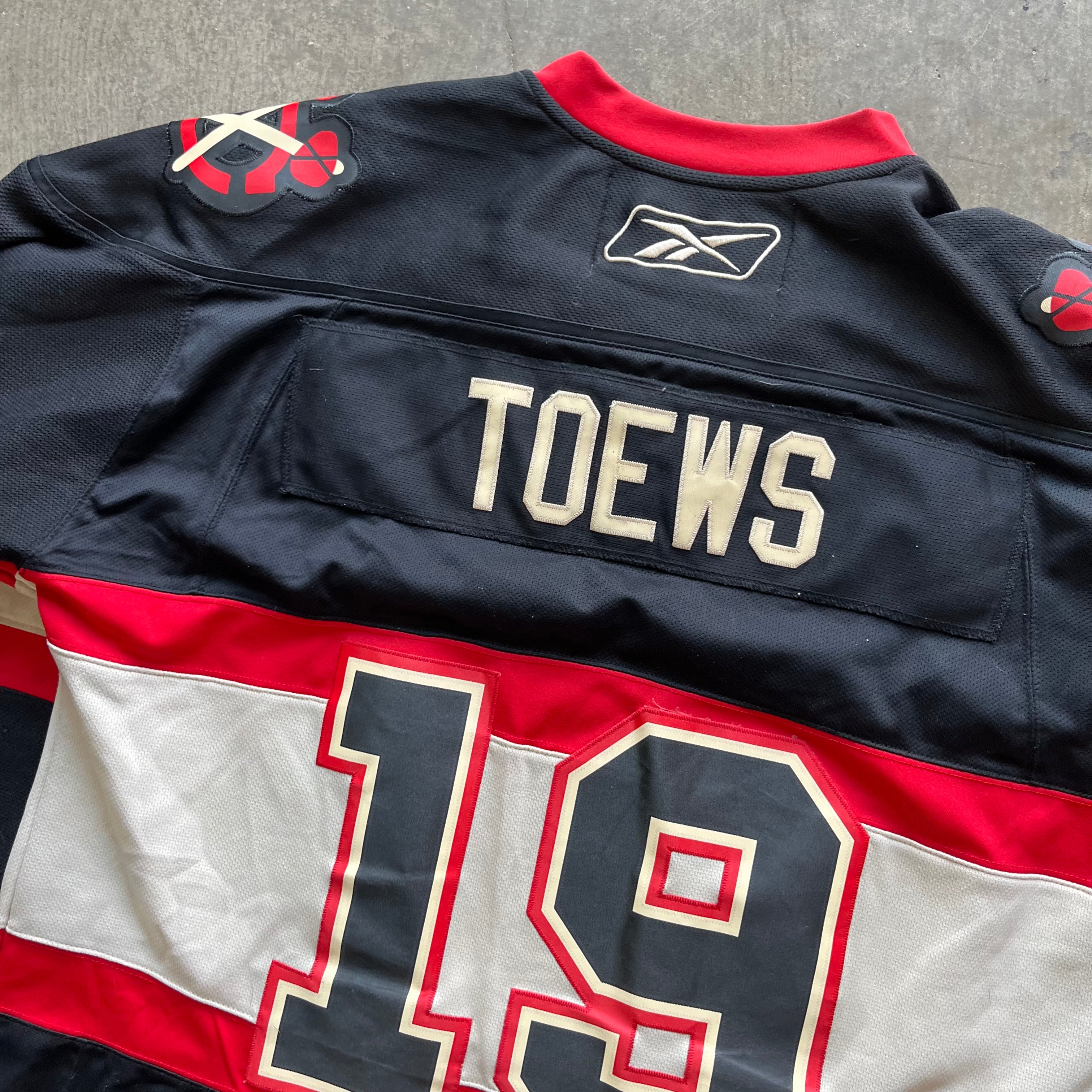 XL Toews Blackhawks Jersey