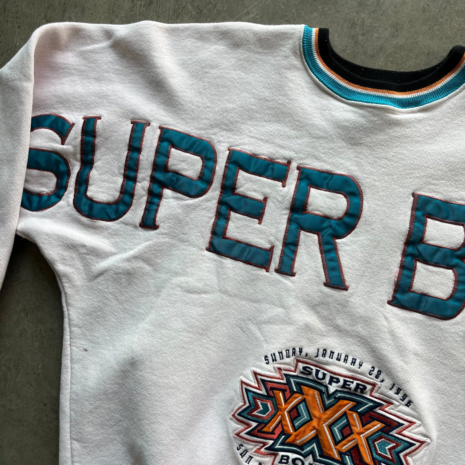 L 96 Super Bowl 30 Crewneck