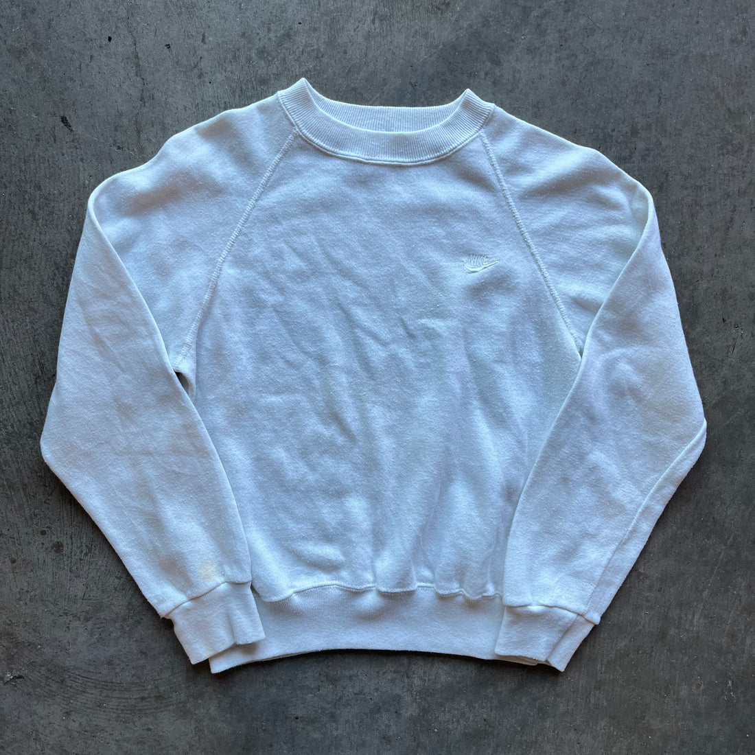 M 80s White Nike Crewneck