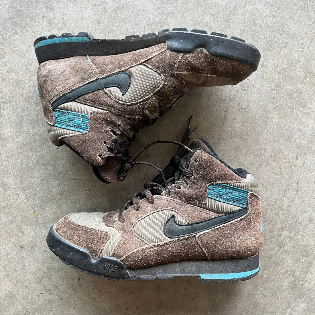 7 Used 00s Nike Hiking Boots