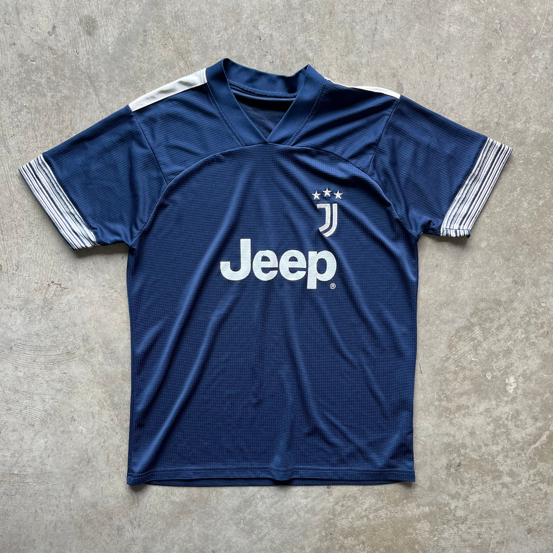 L 00s Juventes Warm Up Jersey