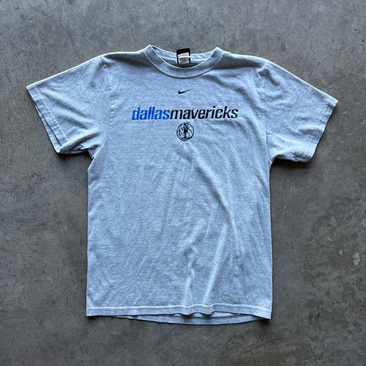 S 00s Nike Mavs Tee