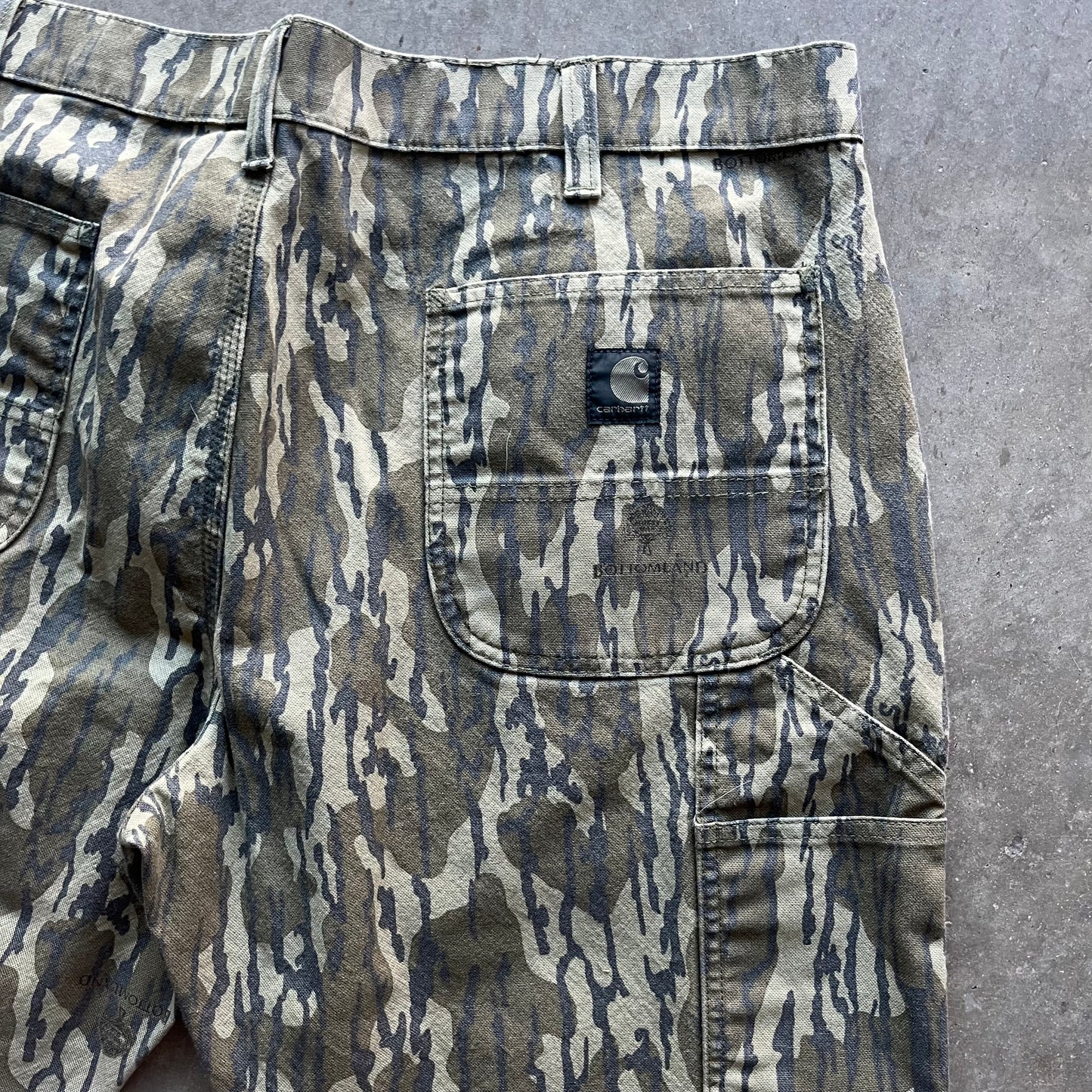 40x32 Camo Carhartt Pants