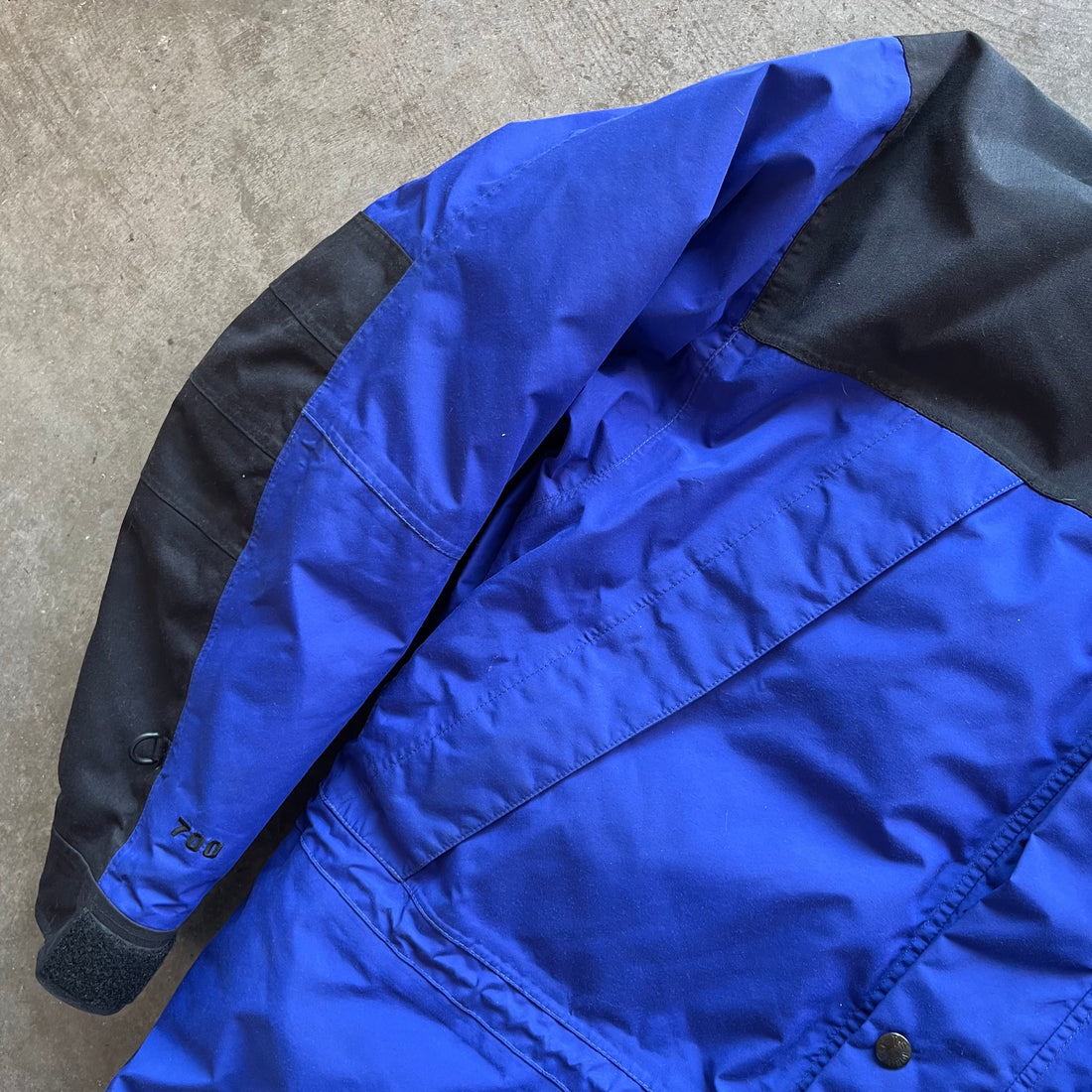 L The North Face 700 down Jacket Gore Tex