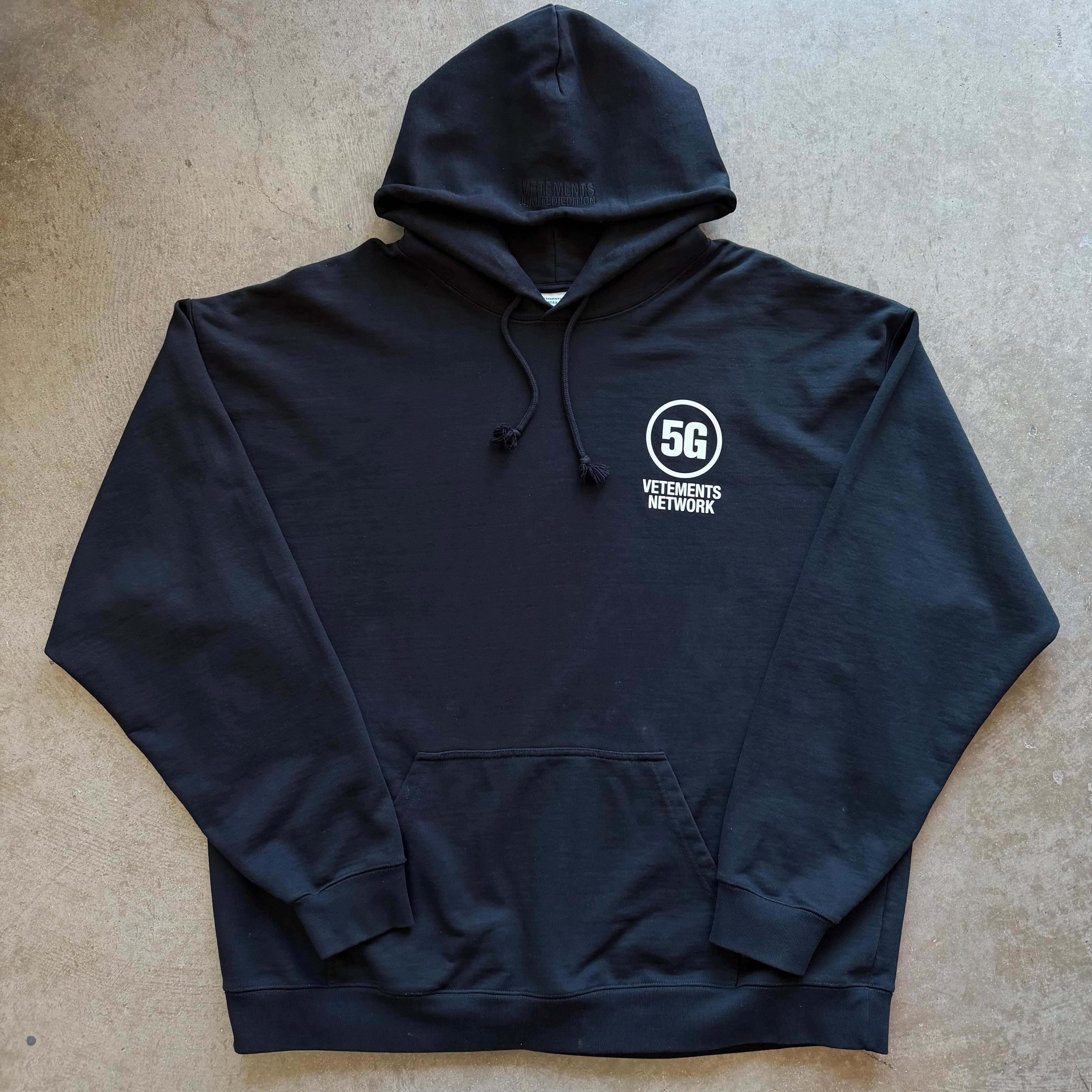 XL Vetements 5G Network Hoodie