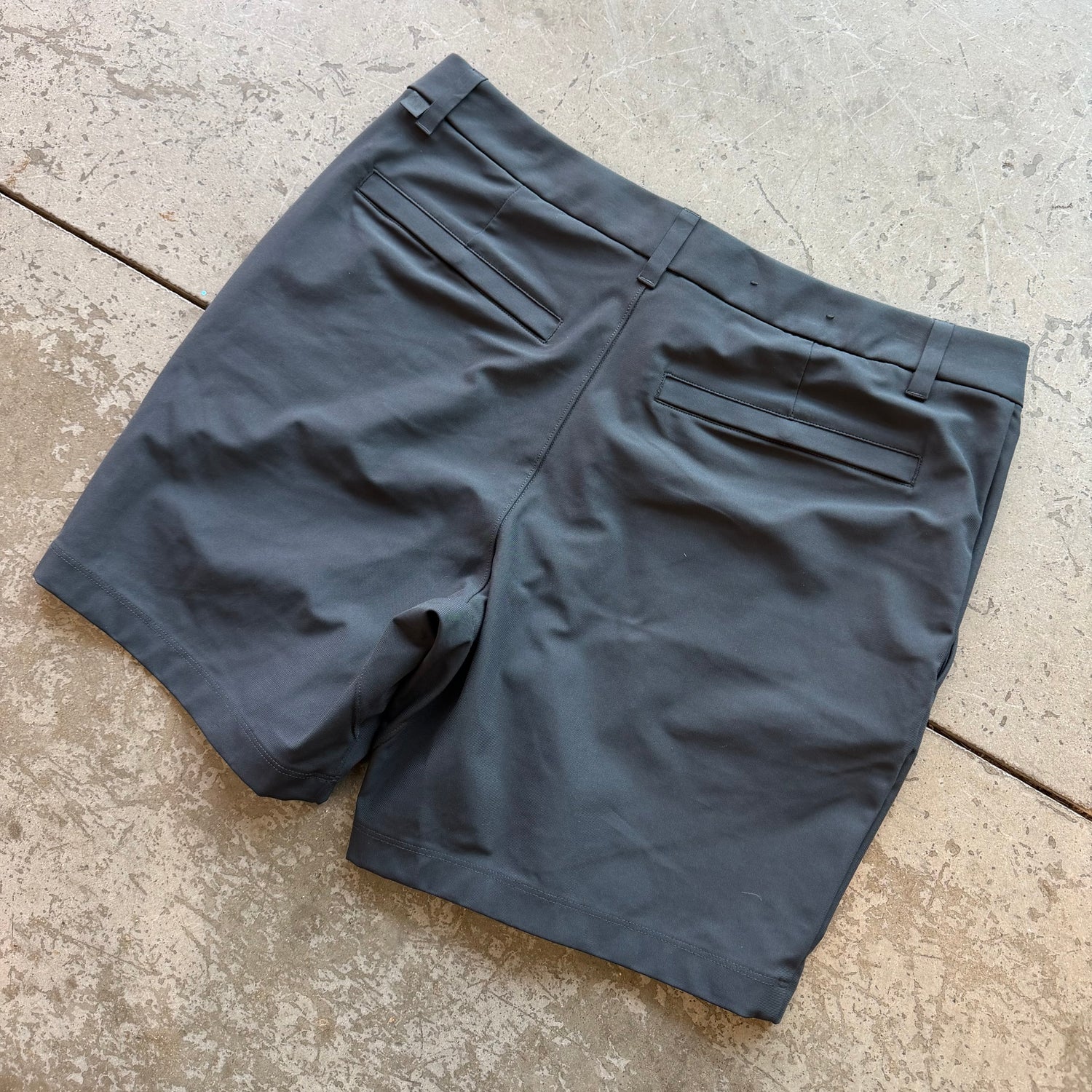 34w 7in Inseam Lulu Lemon Shorts