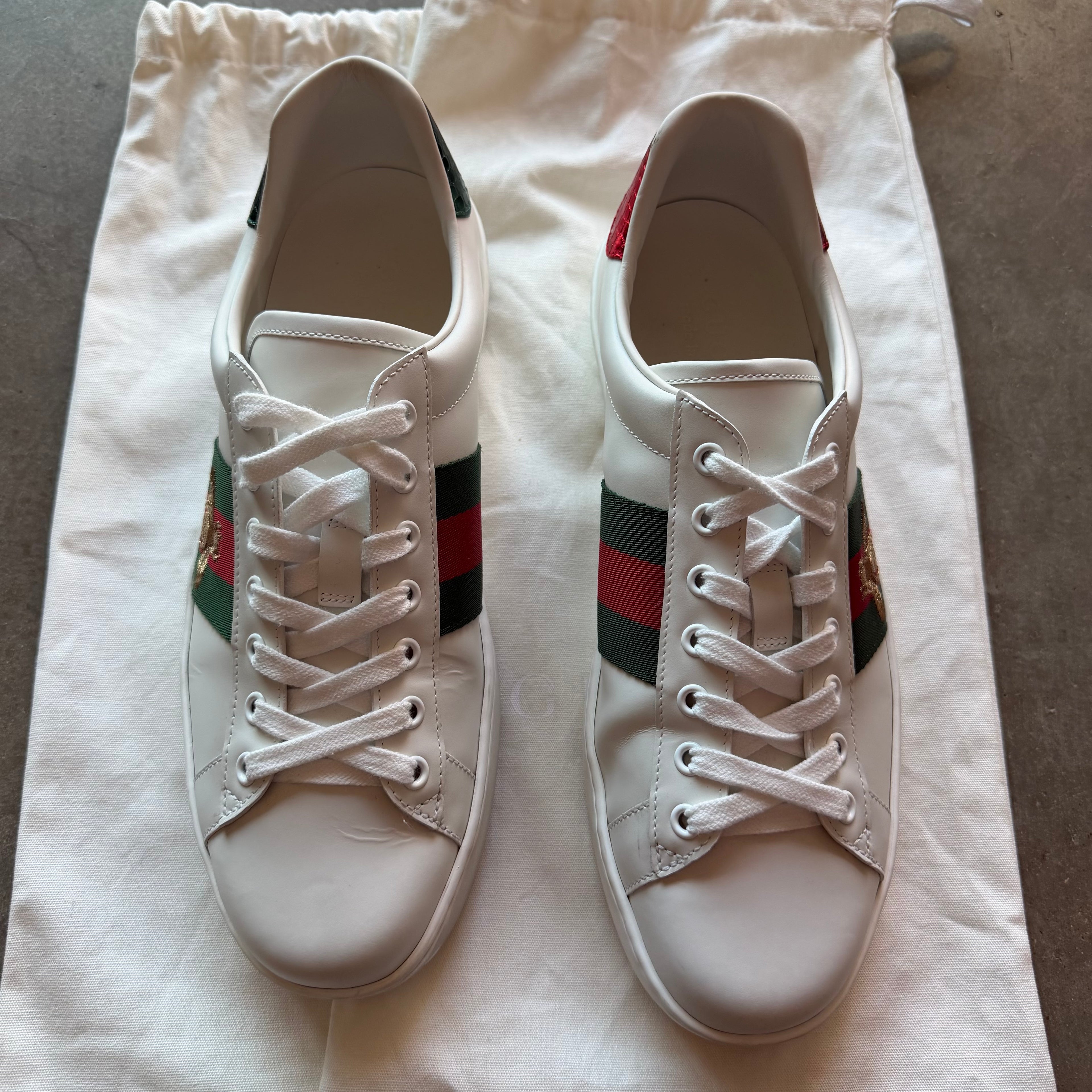 8.5 Used Gucci Ace Embroidered Bee