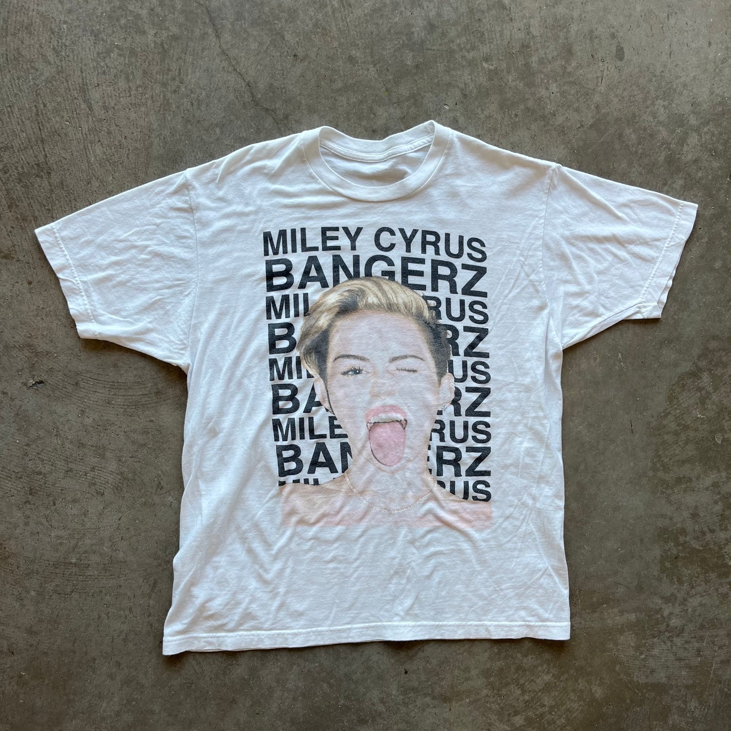 L 2014 Miley Cyrus Tee