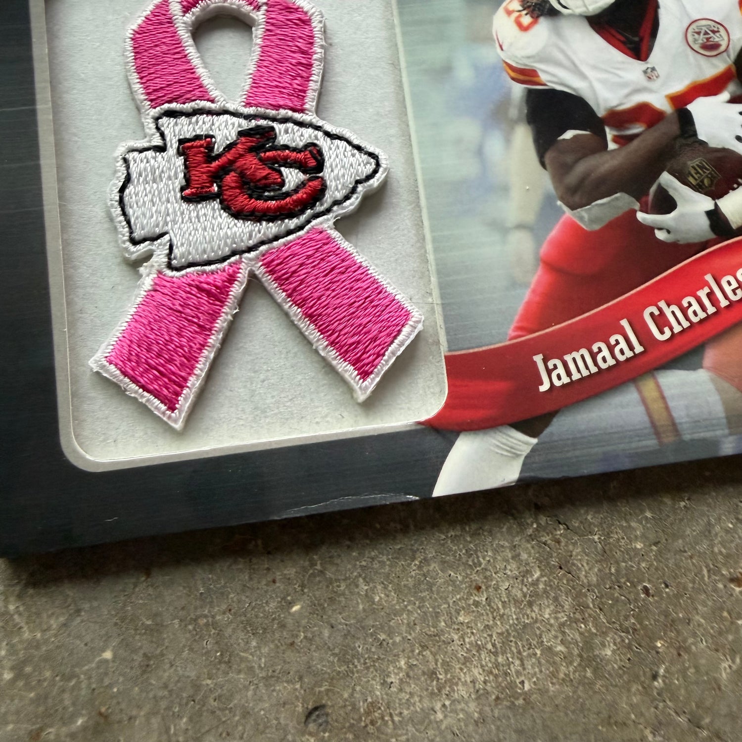 Jamaal Charles 2013 Topps Breast Cancer Awareness Patch Card