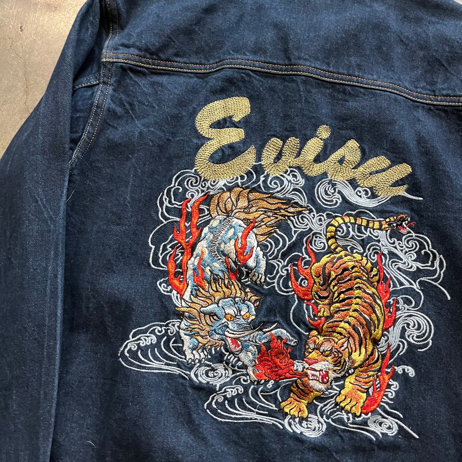 L 00s Tiger Embroidered Evisu Jacket