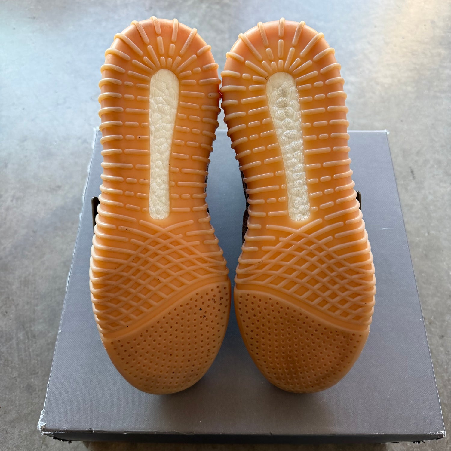 9.5 Used Yeezy 750 Chocolate