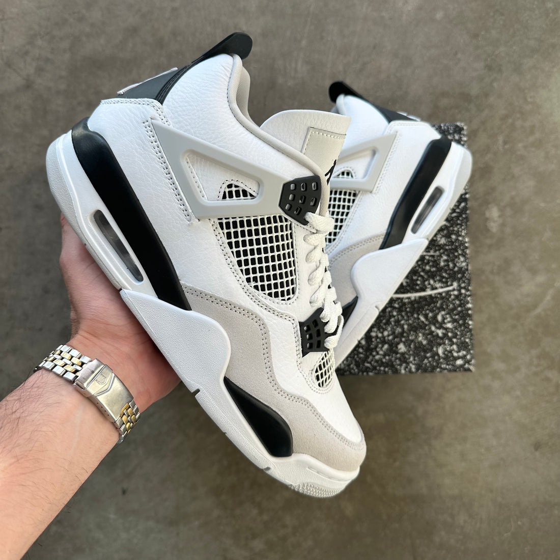 9 Jordan 4 Military Black