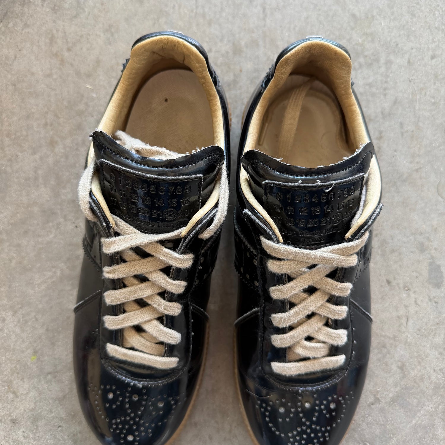 7 Used Maison Margiela Replica Gat Patent Black