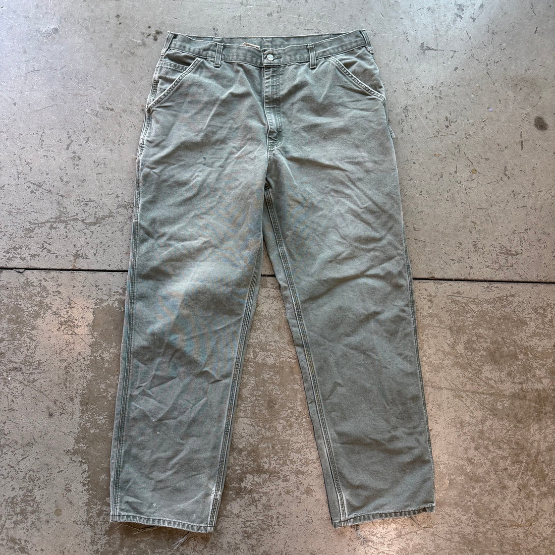 38x34 00s Distressed Carhartt Pants
