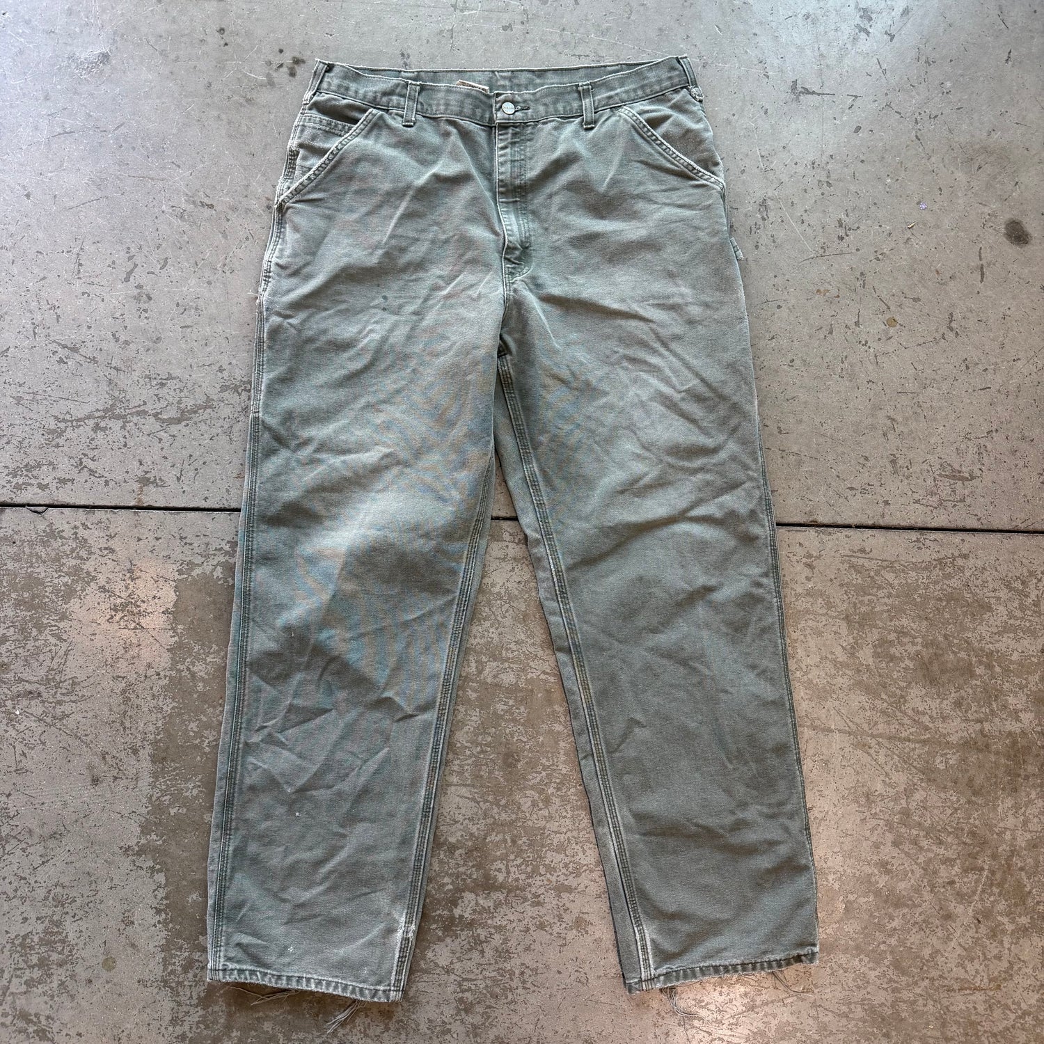 38x34 00s Distressed Carhartt Pants