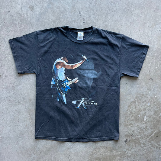 L 06 Kenny Chesney Tee