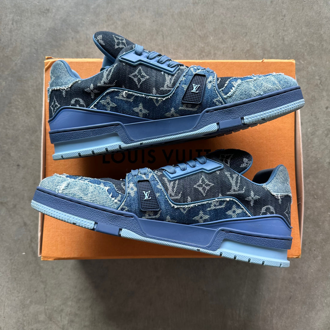 10.5 Used LV Trainer Blue Denim