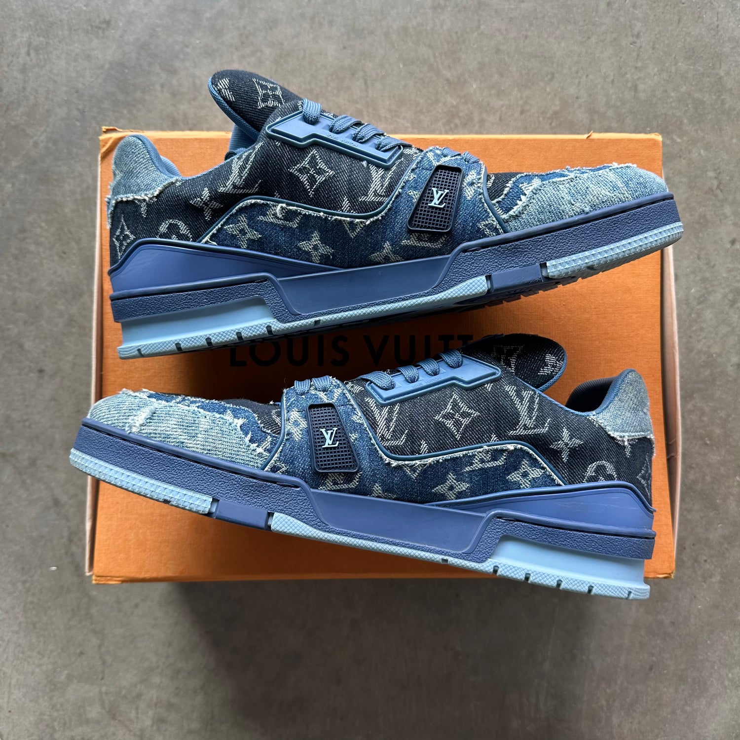 10.5 Used LV Trainer Blue Denim