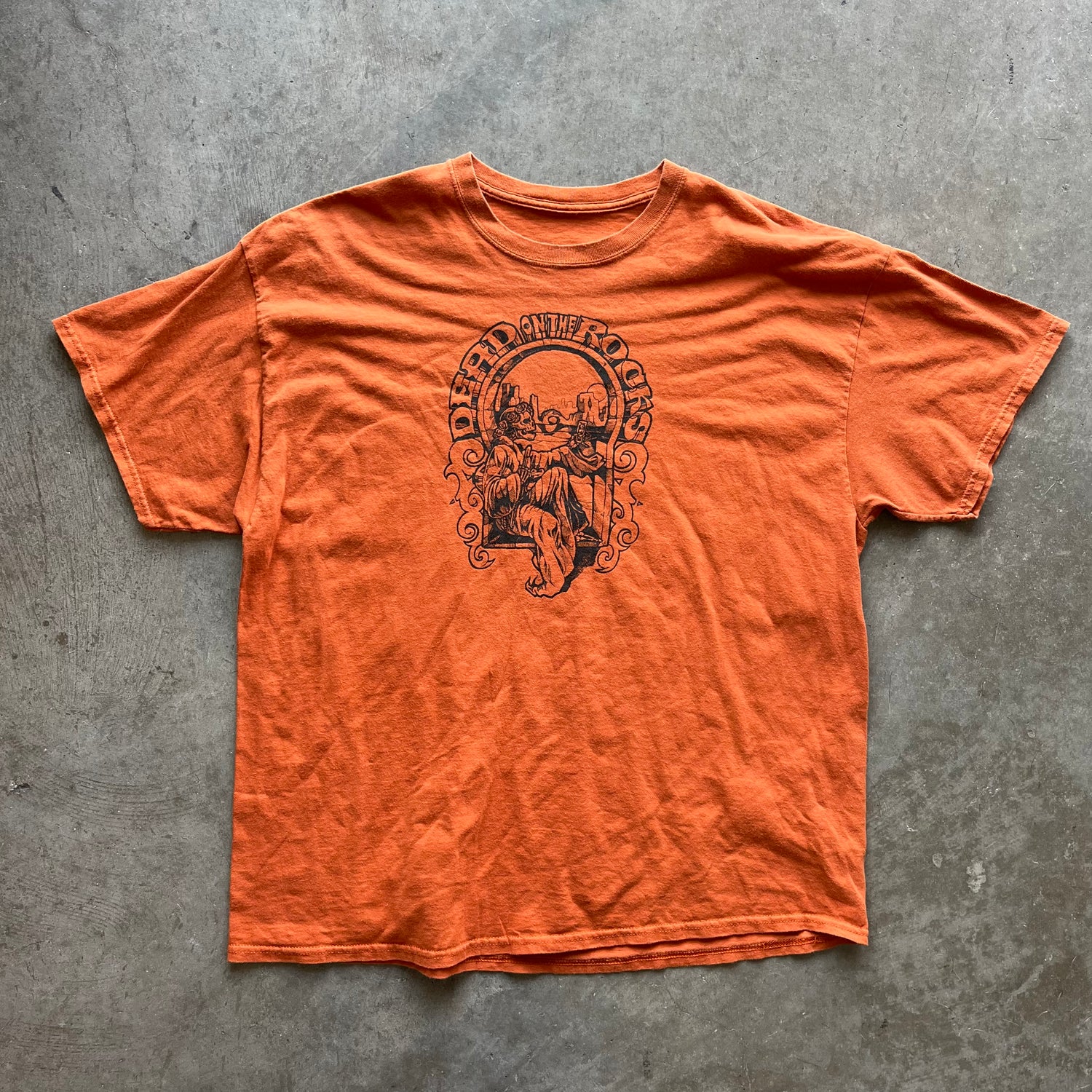 XL 00s Dead On The Rocks Tee