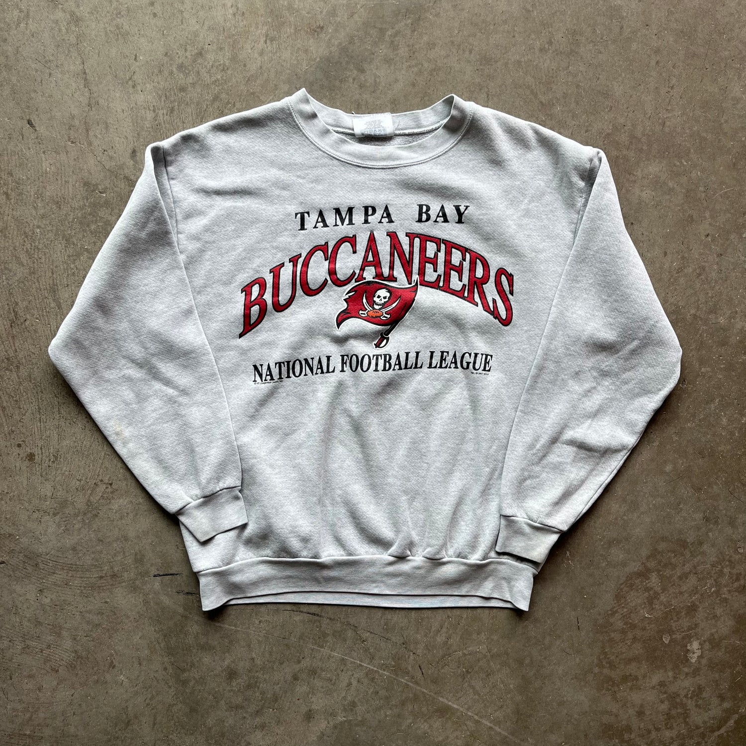 L 00s Buccaneers Crewneck