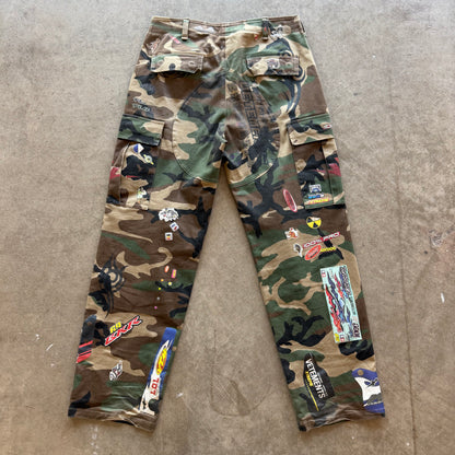33x32 2019 Vetements Sticker Camo Pants