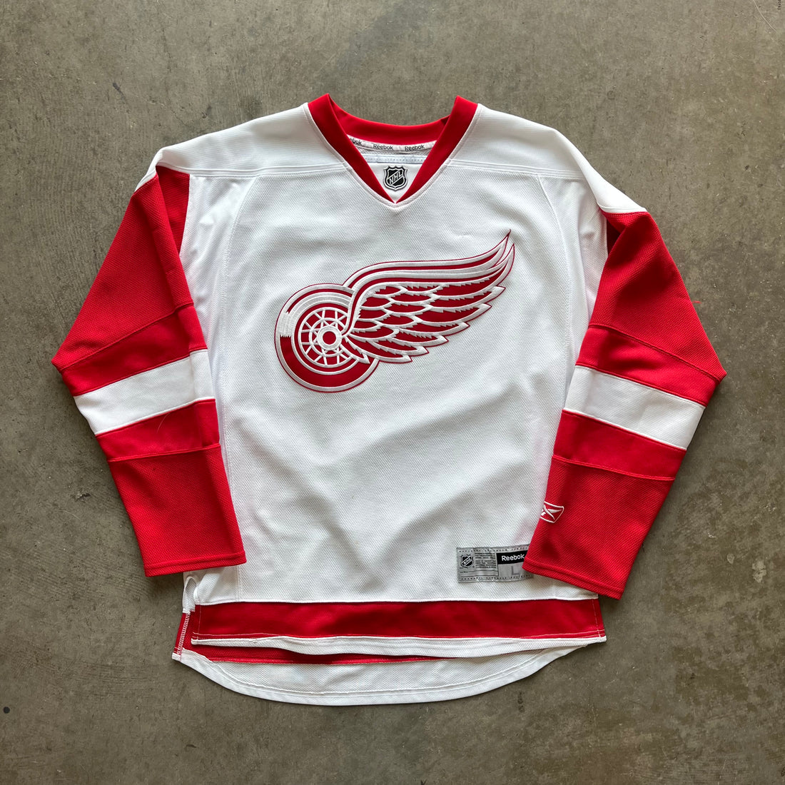 L 00s Detroit Redwings Warm Up Jersey