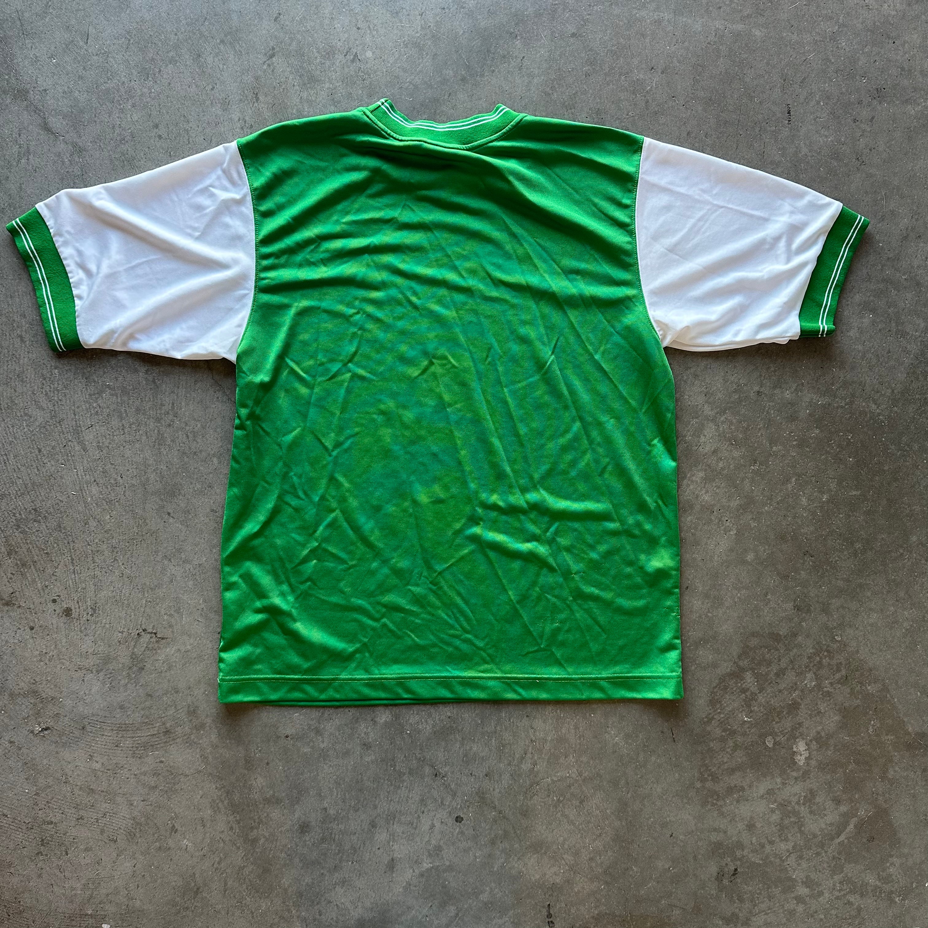 L 90s Nike Soccer Warm Up