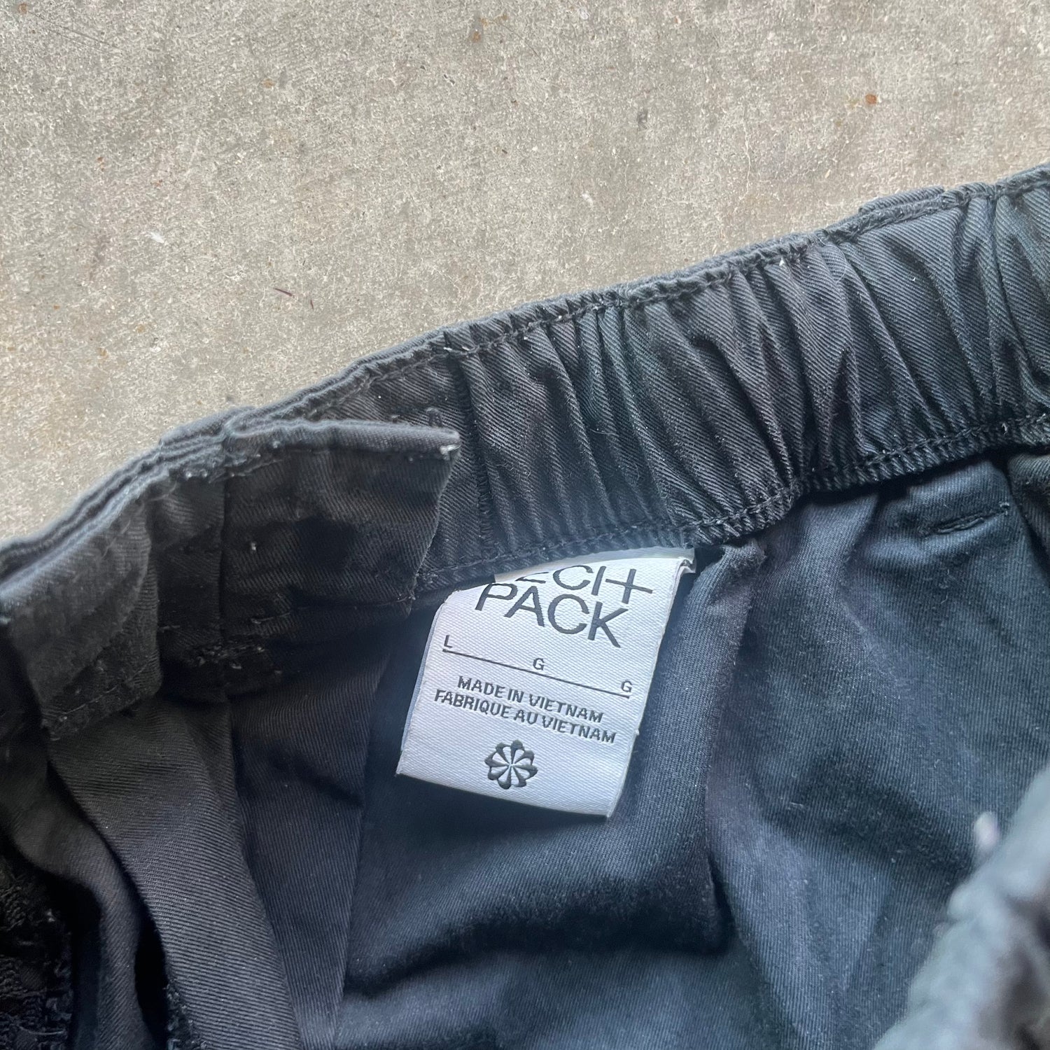 L Nike Tech Pack Cargos