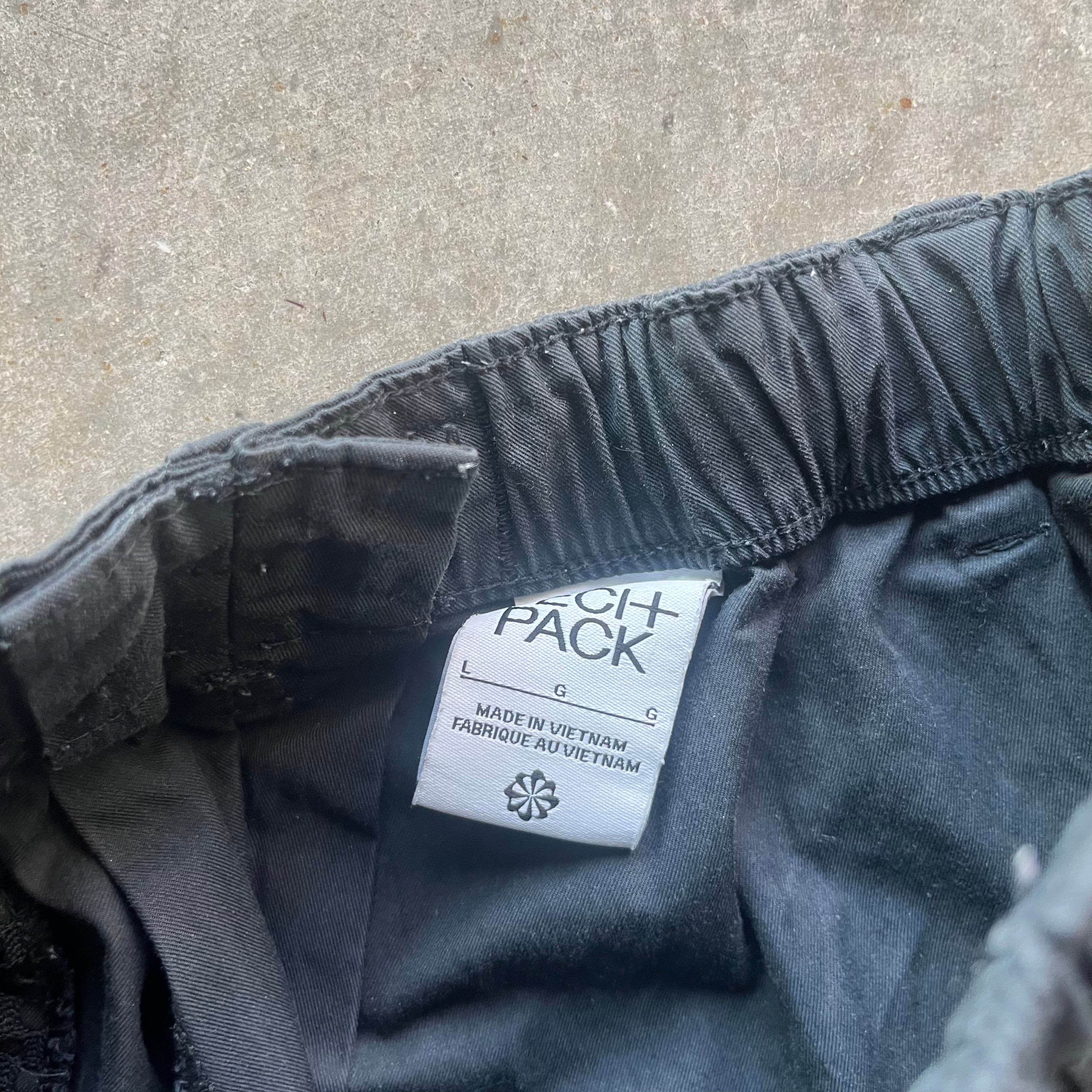 L Nike Tech Pack Cargos