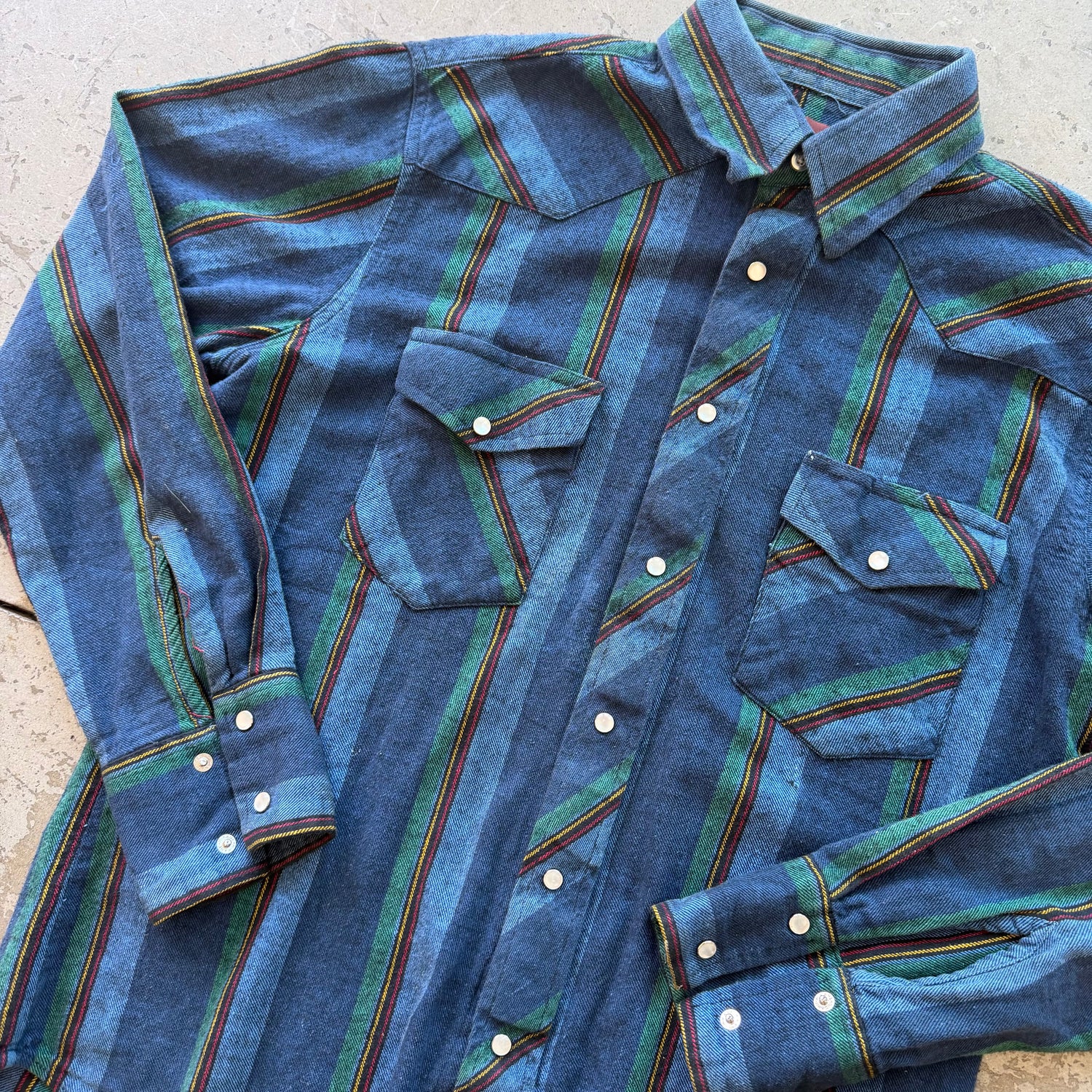 M 90s Blue/Green Wrangler Pearl Snap