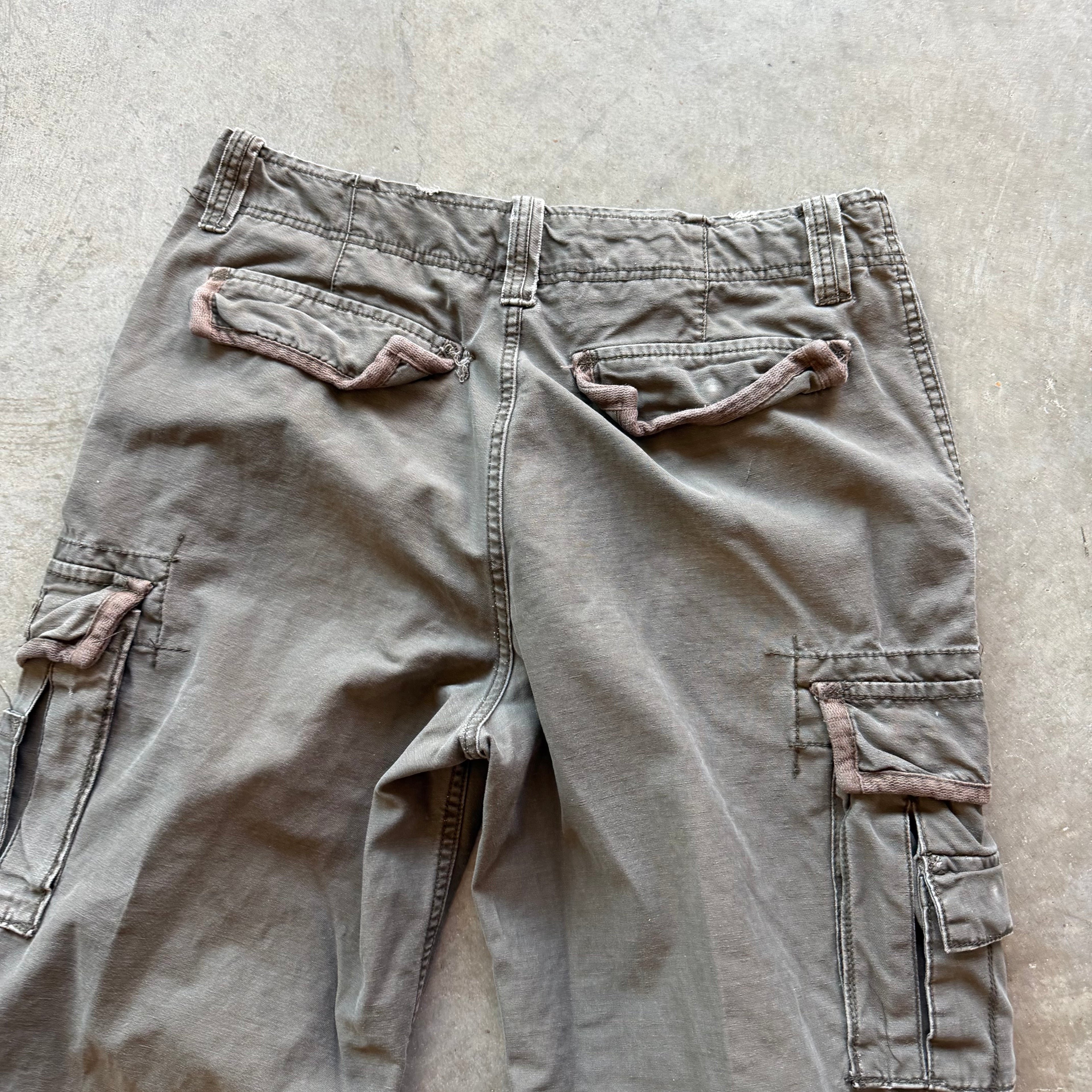34x34 00s Aeropostale Cargo Pants