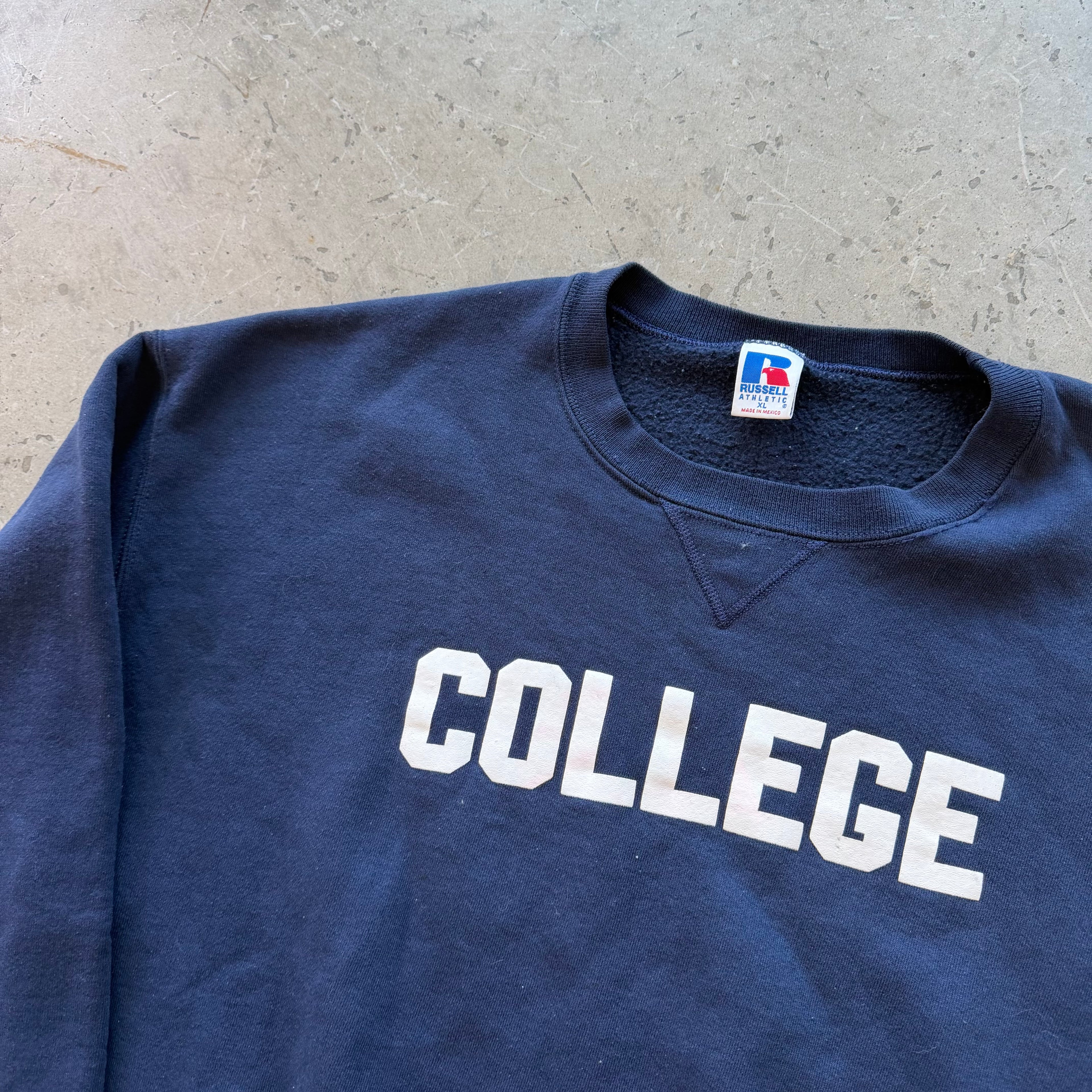 XL 00s Animal House College Crewneck