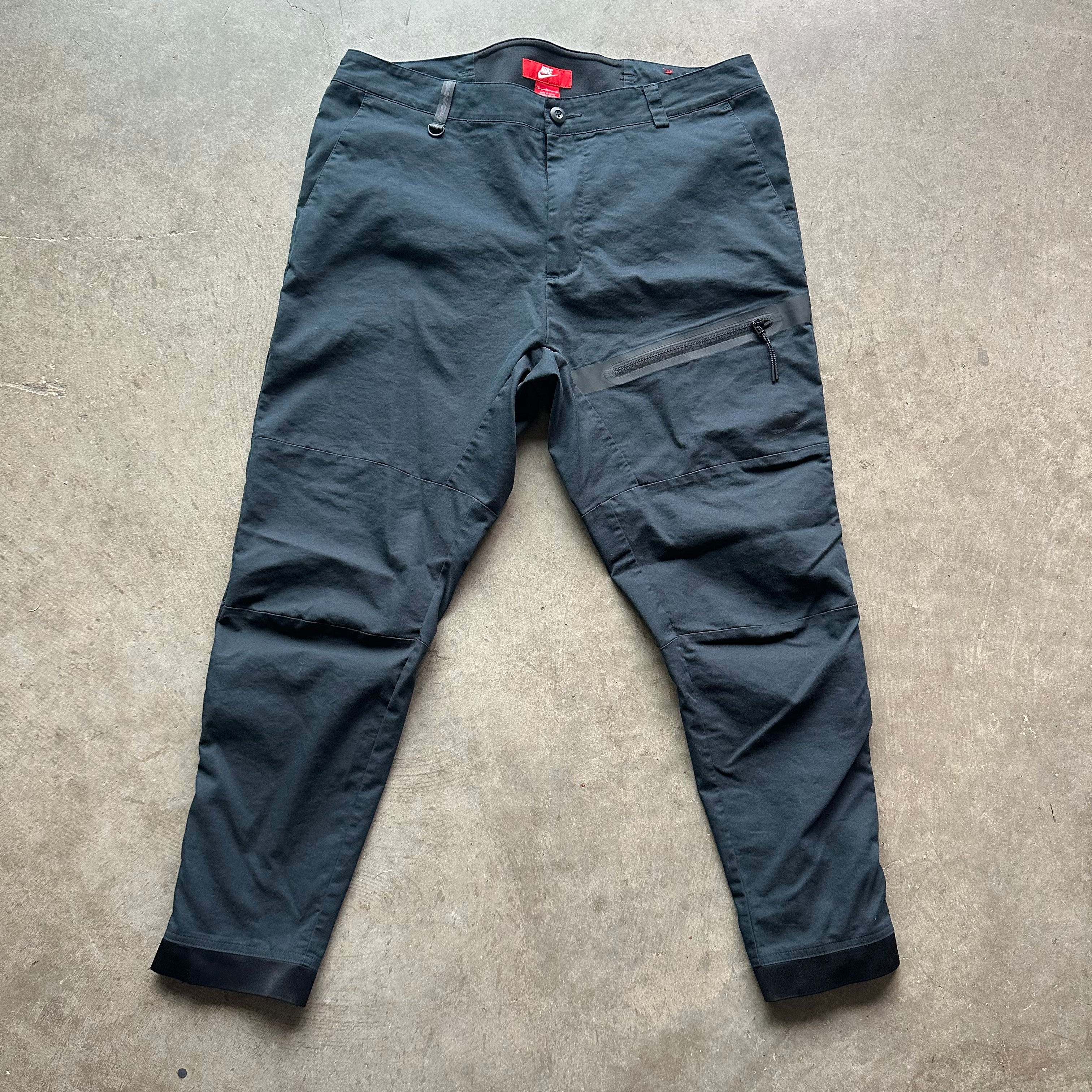36w 00s Nike Skate Pants