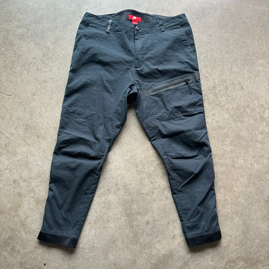 36w 00s Nike Skate Pants