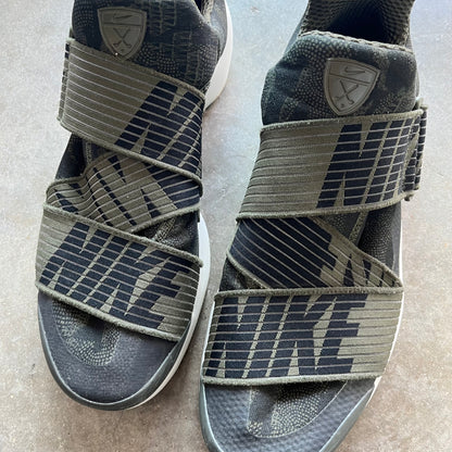12 Used Nike Air Zoom Gimme