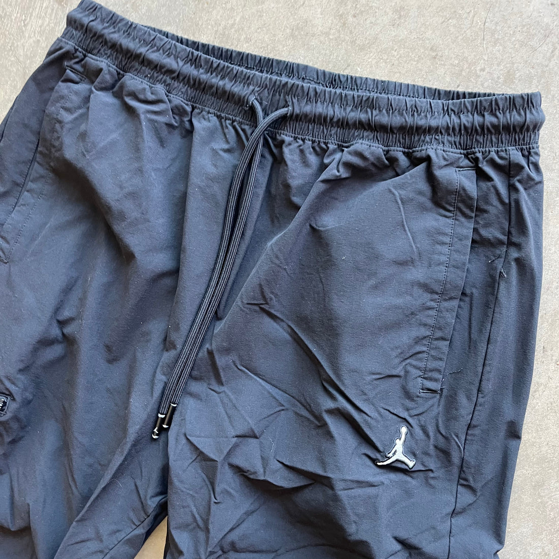 L 00s Jordan Trackpants