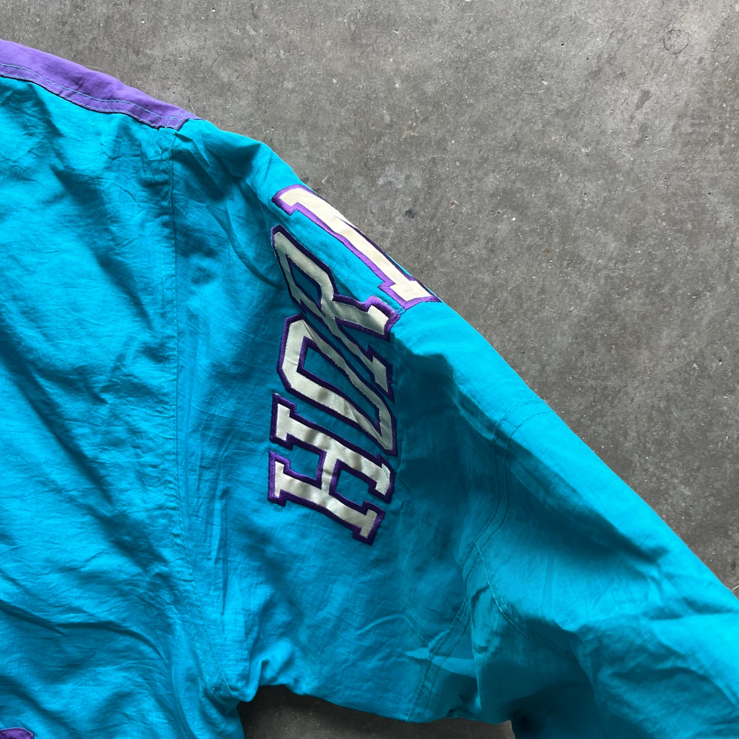 L 90s Hornets Puff Jacket