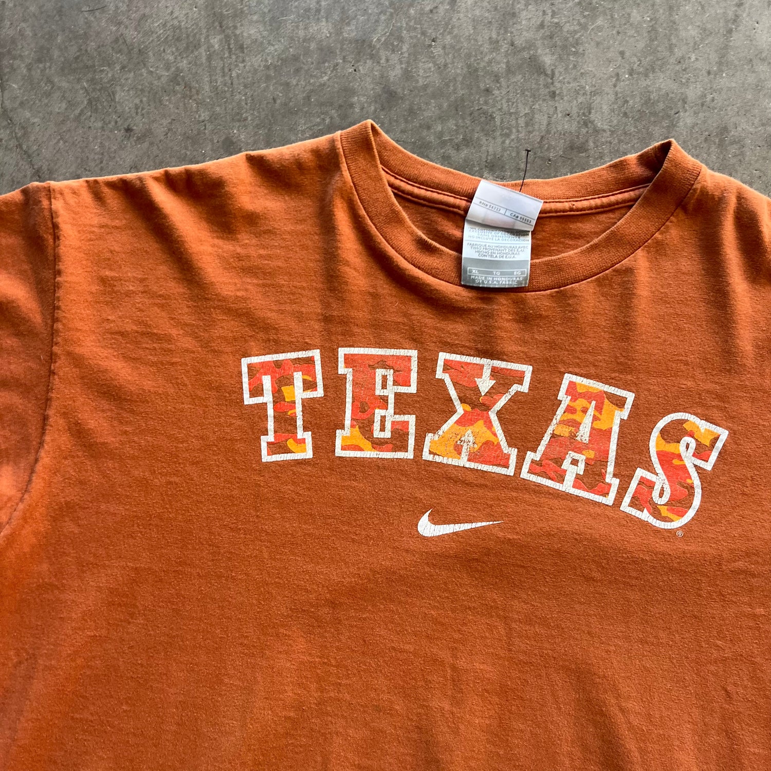 XL 00s Camo Texas Nike Tee
