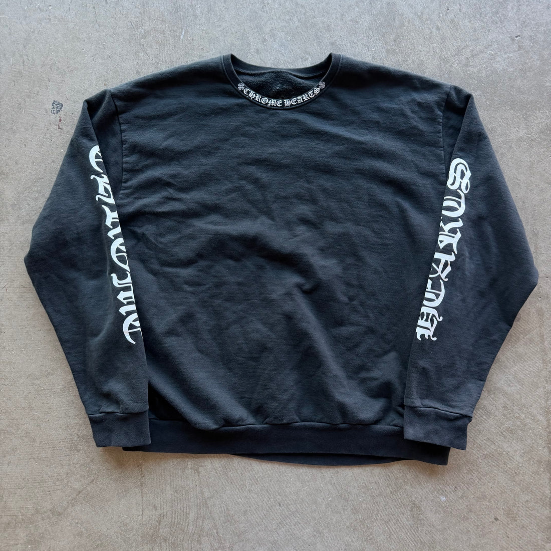 L Chrome Hearts Neck Logo Crewneck Black