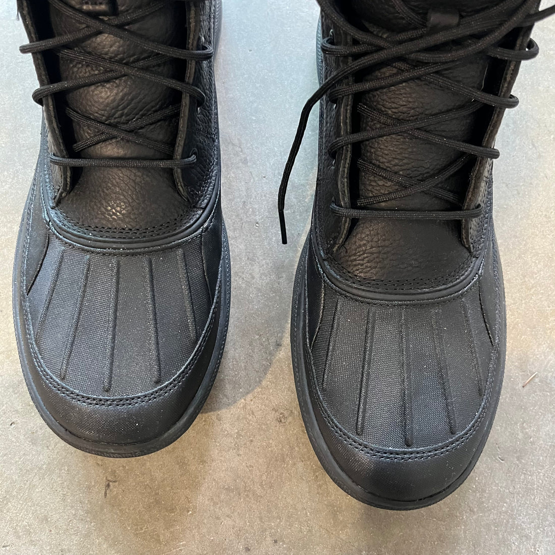 13 Used Nike ACG Boot