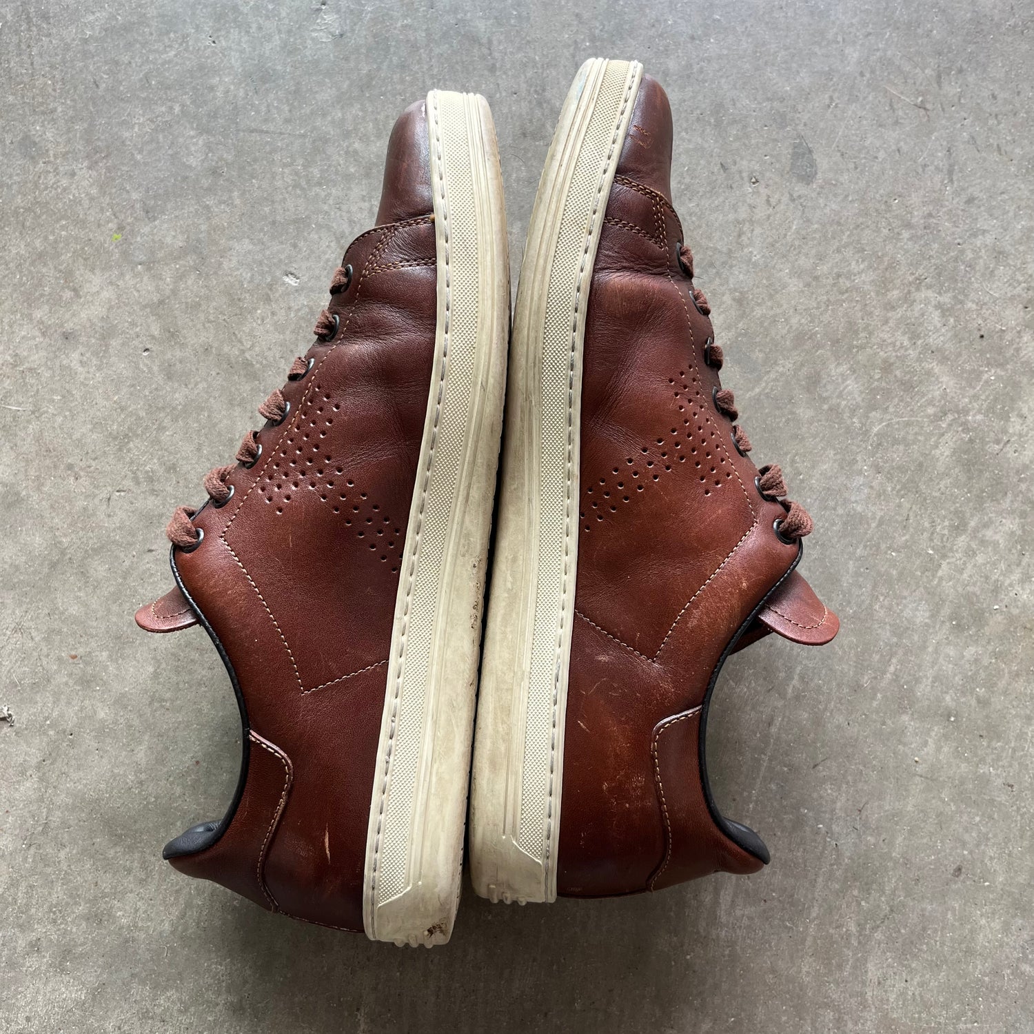10 Used Tom Ford Warwick Burnished Leather Sneaker