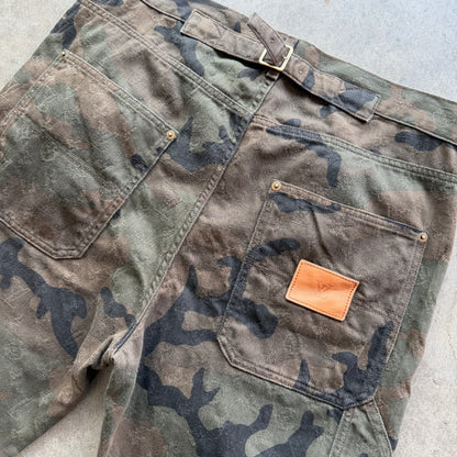 32x32 Camo Louis Vuitton Buckle Back Pants
