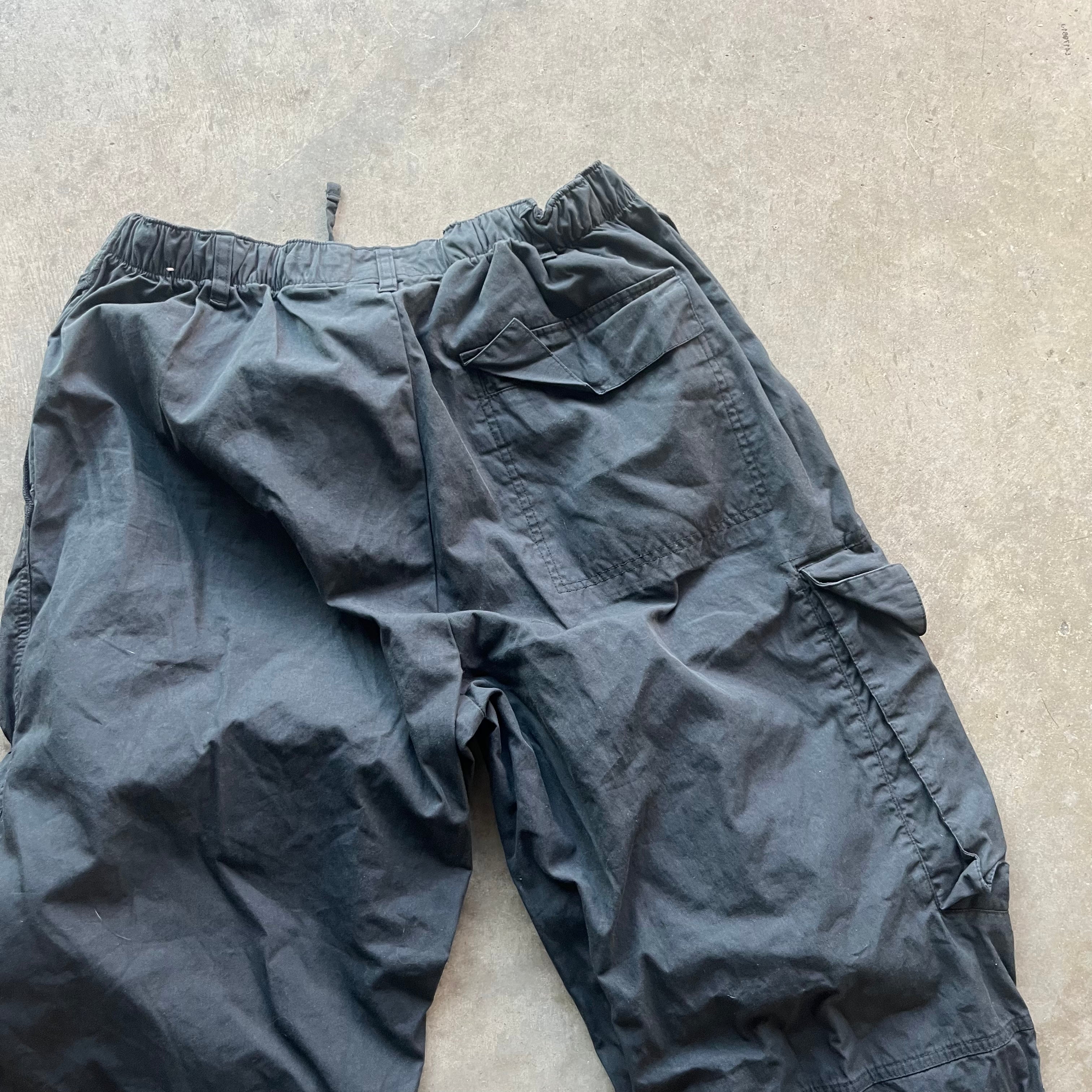 L Nike Tech Pack Cargos