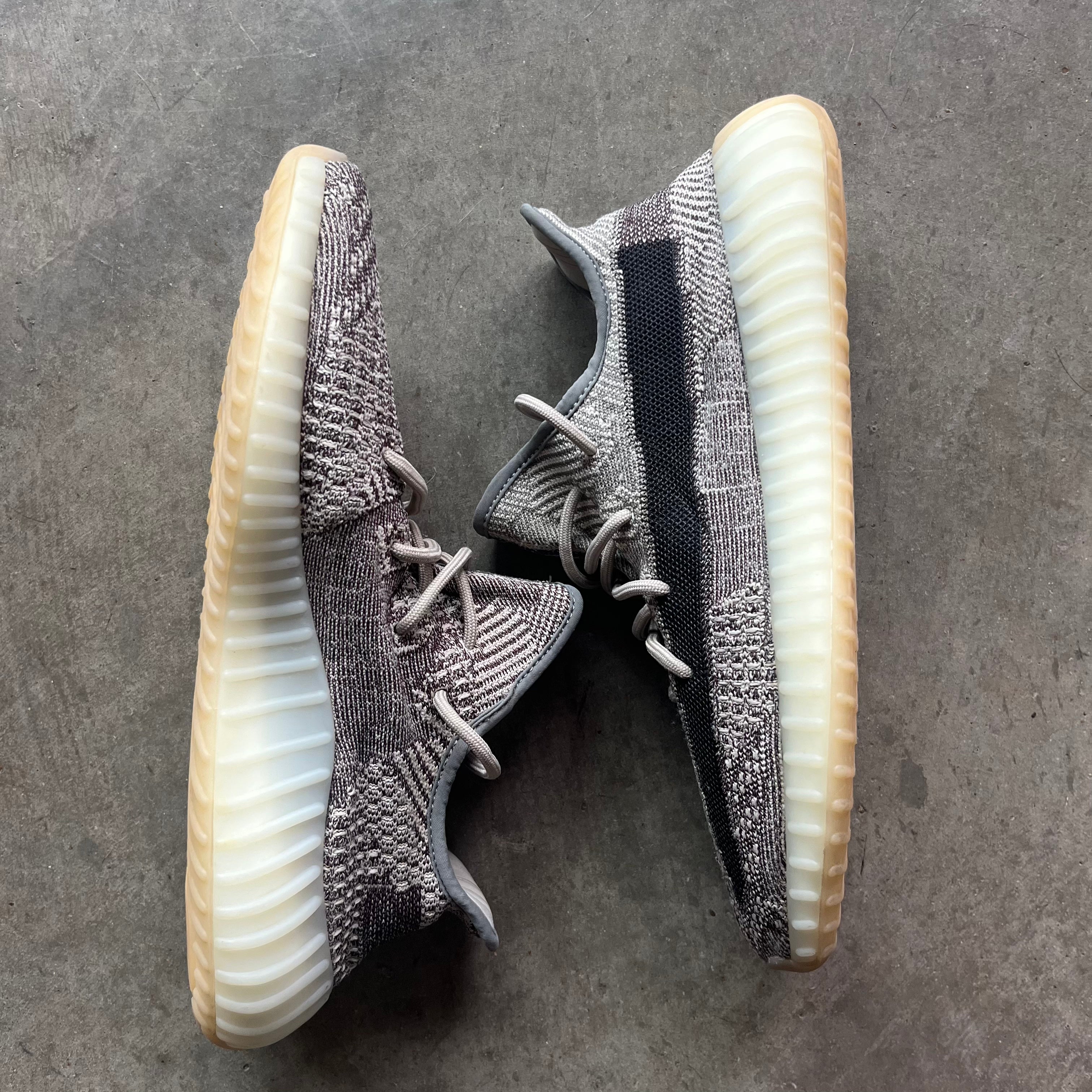 11.5 Used Yeezy 350v2 Zyon