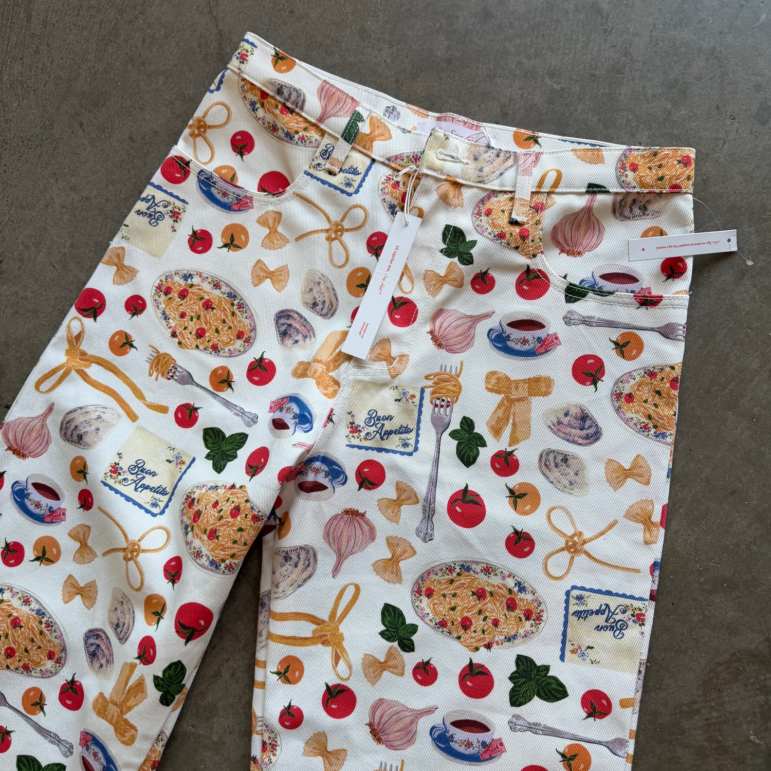 32x28 Lisa Says Gah Food Pants